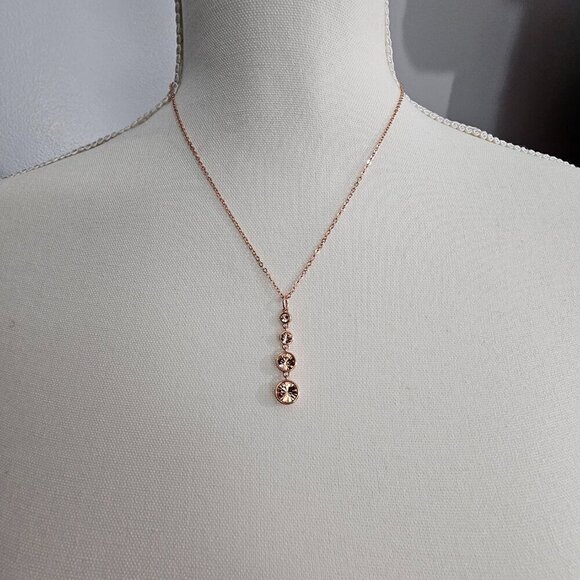 JCM Jacmel Mauritius Rose Gold Tone Graduating Crystal Pendent And Necklace - Picture 1 of 6